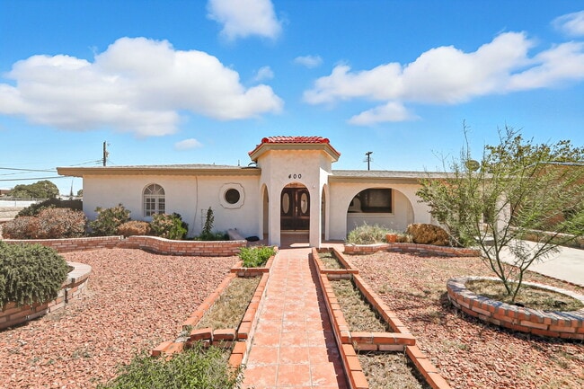 property at 400 De Vargas Dr