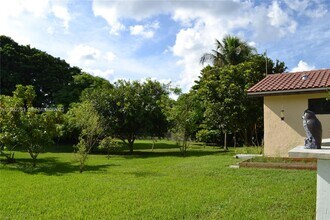 5425 SW 190th Ave in Southwest Ranches, FL - Building Photo - Building Photo