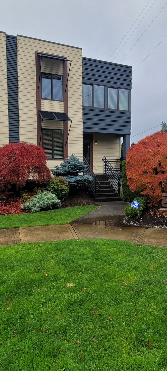 10716 NE 65th Ln Rentals in Kirkland, WA