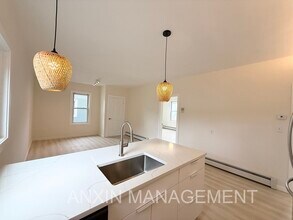144 Spring St, Unit 3T in Cambridge, MA - Building Photo - Building Photo