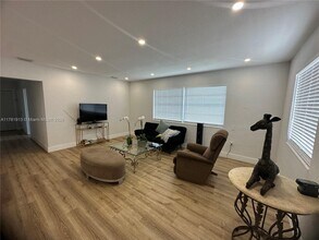 1185 NW 51st St in Miami, FL - Building Photo - Building Photo