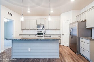 11912 Parkside Vista Ln in Louisville, KY - Building Photo - Building Photo