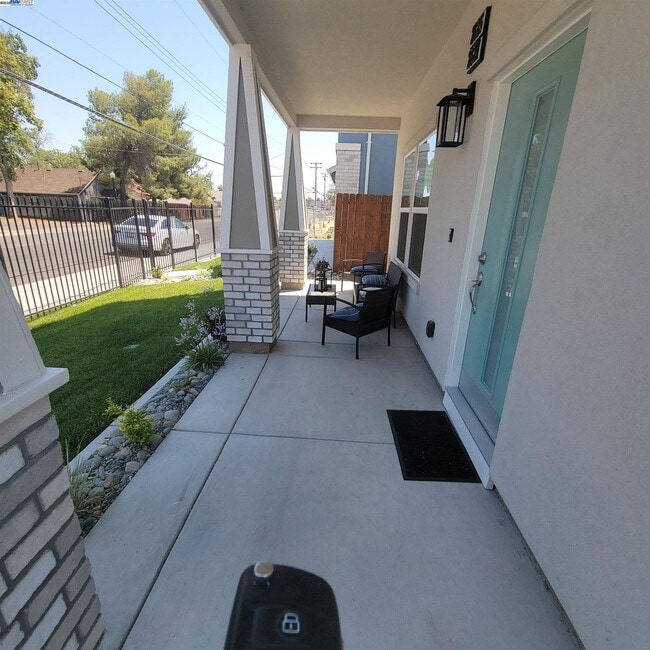 2627 Beaumont St in Sacramento, CA - Building Photo - Building Photo