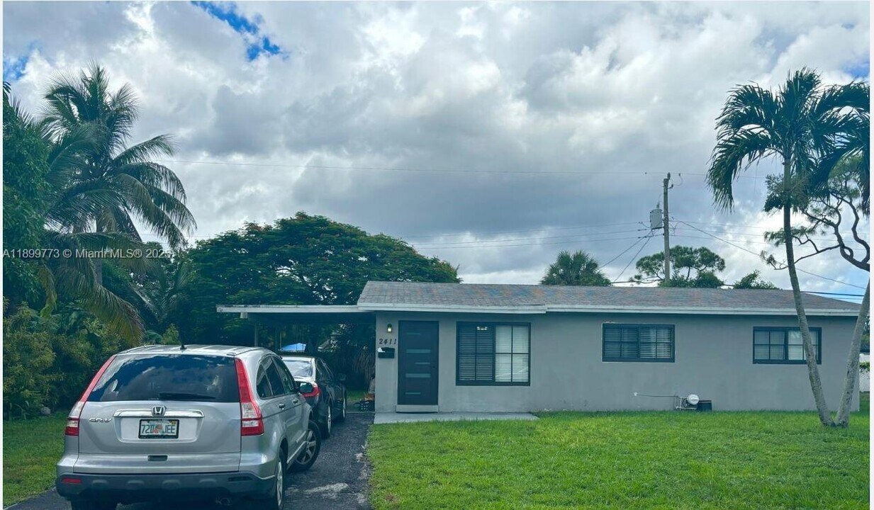 2411 SW 5th Pl in Fort Lauderdale, FL - Building Photo