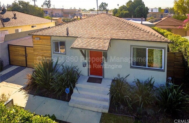 1032 E Silva St in Long Beach, CA - Building Photo - Building Photo