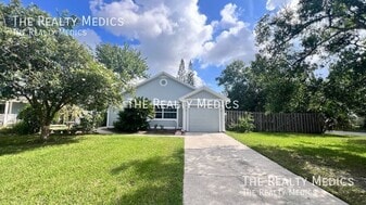 153 Becky Thatcher Ct in Orlando, FL - Building Photo