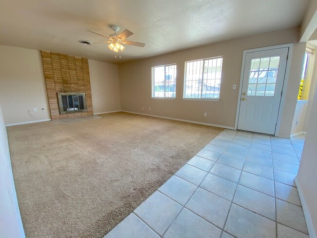 5000 Dearborne Dr in El Paso, TX - Building Photo - Building Photo