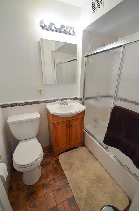 47 E 33rd St in New York, NY - Building Photo