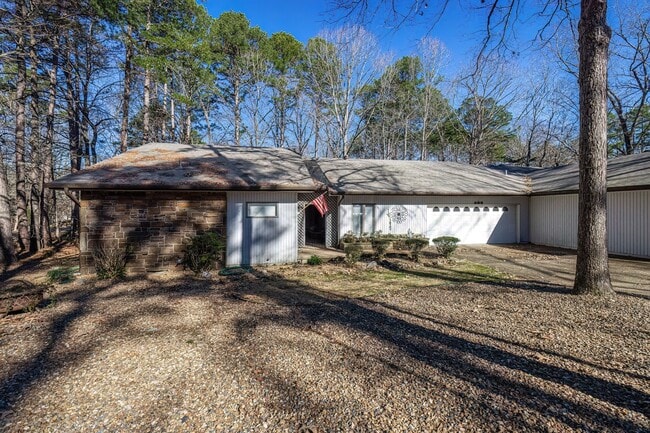 property at 1 Burladero Trce