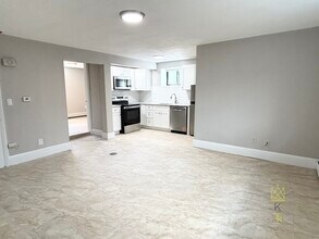50 Harvard Ave, Unit #B1 in Brookline, MA - Building Photo - Building Photo