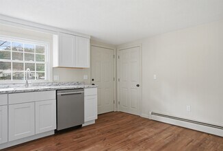 289 Derry Rd in Hudson, NH - Building Photo - Building Photo