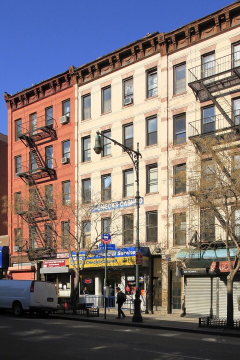 926 Columbus Ave in New York, NY - Building Photo