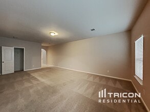 10930 Hillside Creek Dr in Humble, TX - Building Photo - Building Photo