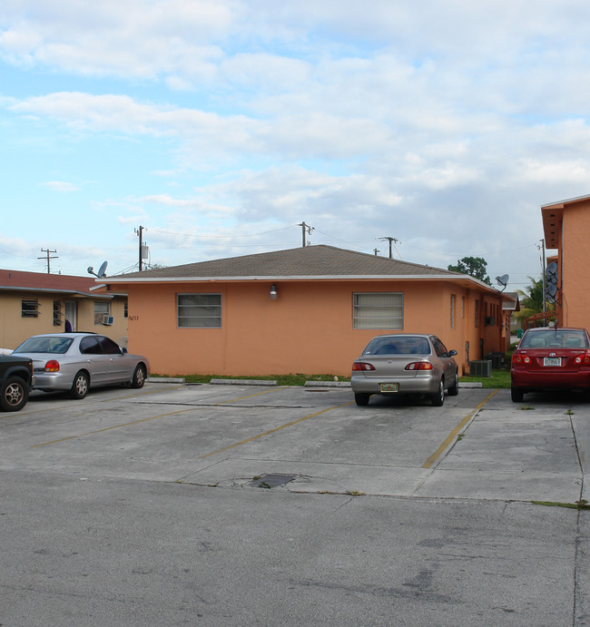 10713 SW 7th Ter in Miami, FL - Building Photo - Building Photo