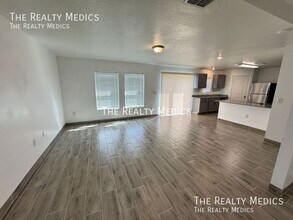 326 Huron Dr in Kissimmee, FL - Building Photo - Building Photo