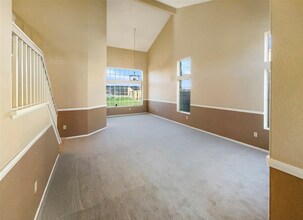 12196 Nugget Ave in Victorville, CA - Foto de edificio - Building Photo