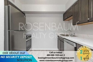 1050 W University Dr in Mesa, AZ - Building Photo