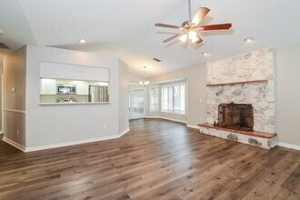 20507 Maxim Pkwy in Orlando, FL - Building Photo - Building Photo