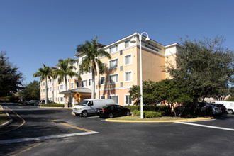 Douglas Gardens NorthMiami Jewish Health in Pembroke Pines, FL - Foto de edificio - Building Photo