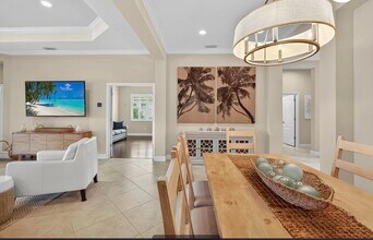 10812 Trophy Dr in Englewood, FL - Building Photo - Building Photo