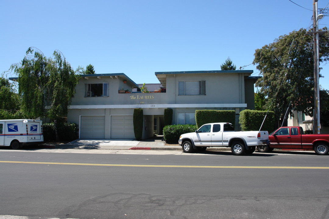 490 Laurel in San Carlos, CA - Foto de edificio