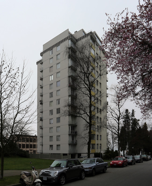 Braeview Manor in Vancouver, BC - Building Photo - Building Photo