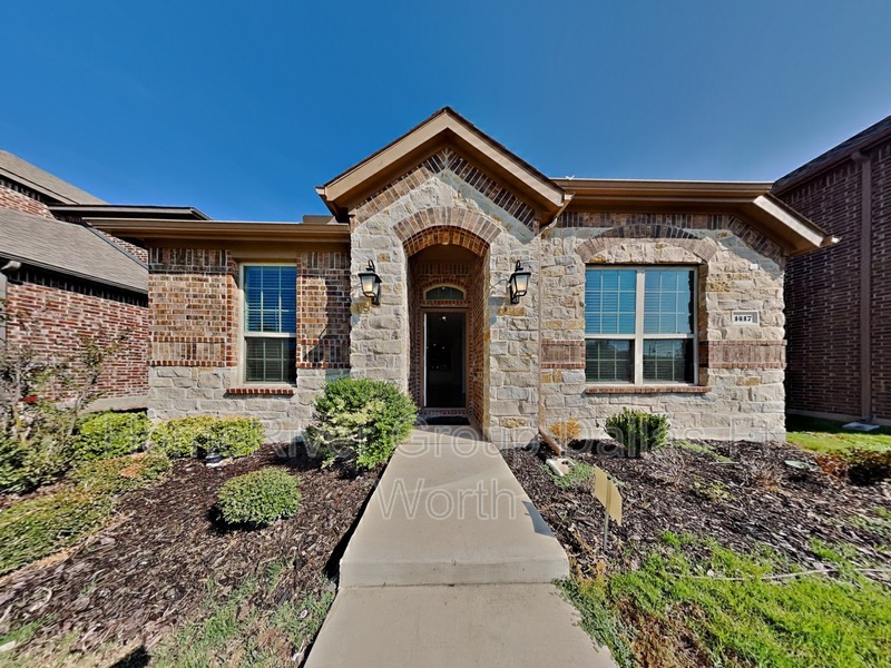 1417 Green Leaf Dr in Little Elm, TX - Building Photo