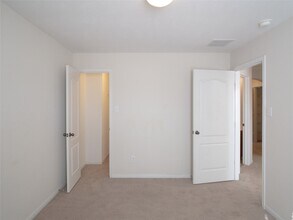 5406 Timber Ct Hollow in Houston, TX - Building Photo - Building Photo