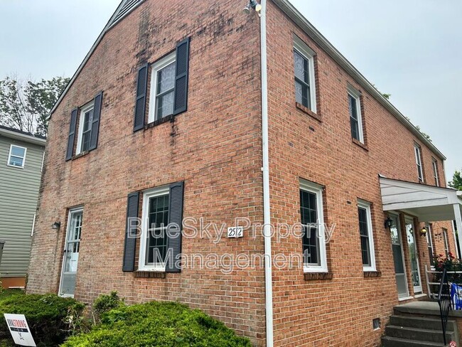 property at 2512 Plateau Rd