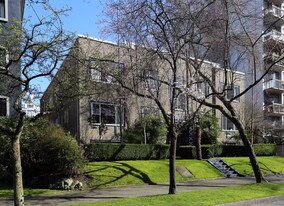 Killarney Court Manor in Vancouver, BC - Building Photo