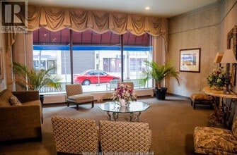 380 Pelissier St in Windsor, ON - Building Photo - Building Photo