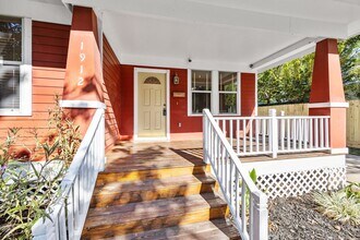 1912 Shearn St in Houston, TX - Building Photo - Building Photo