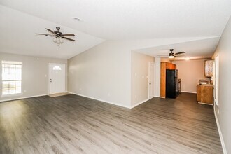 12921 Robin Cir in Alexander, AR - Foto de edificio - Building Photo