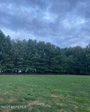 438 Oak Knoll Dr in Englishtown, NJ - Building Photo - Building Photo