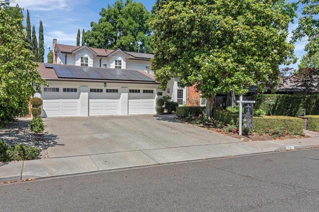 property at 519 Ellesmere Dr