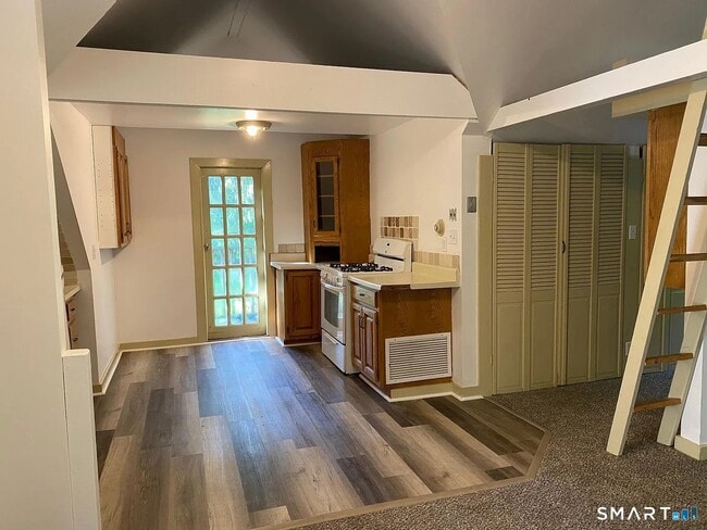 property at 44 Wolfpits Rd.