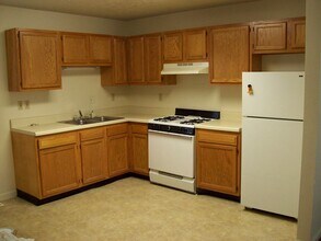1123 24th St, Unit B in Parkersburg, WV - Building Photo - Building Photo