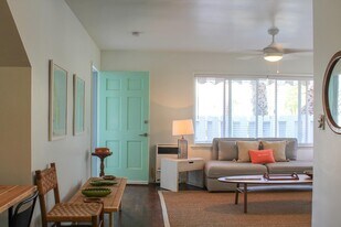 5120 Livingston Dr in Long Beach, CA - Building Photo