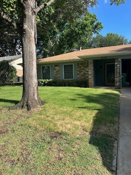 2119 Pecos Dr in Grapevine, TX - Building Photo - Building Photo