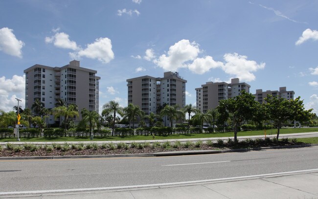 5500-5900 Bonita Beach Rd in Bonita Springs, FL - Building Photo - Building Photo