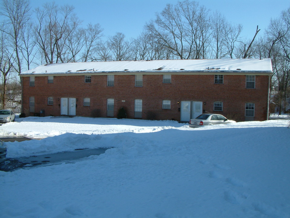 208 E North St in Mason, OH - Foto de edificio