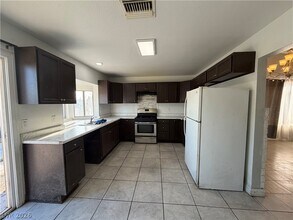 5971 Vía Capri Dr in Las Vegas, NV - Building Photo - Building Photo