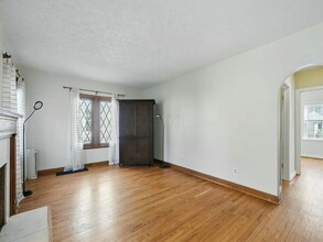 411 Richards Rd in Columbus, OH - Foto de edificio - Building Photo