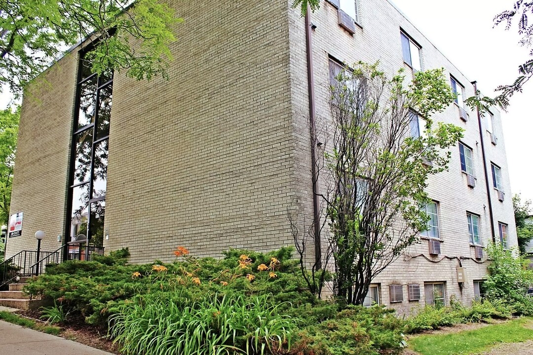 Capital Park Apartments in Madison, WI - Foto de edificio