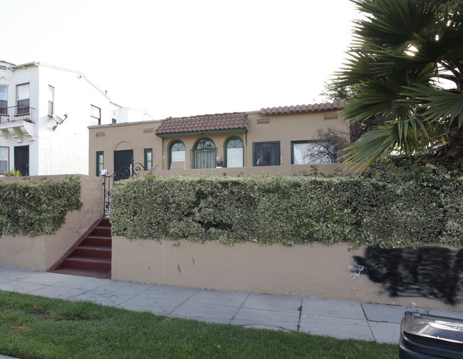 1248-1248 1/2 N Mariposa Ave in Los Angeles, CA - Foto de edificio - Building Photo