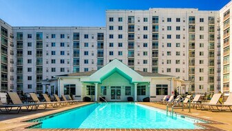 The Cosmopolitan Apartments in Virginia Beach, VA - Building Photo