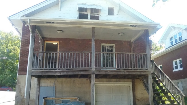 710 Monroe St in Jefferson City, MO - Building Photo - Building Photo