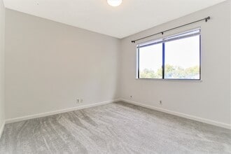 765 San Antonio Rd, Unit 62 in Palo Alto, CA - Foto de edificio - Building Photo