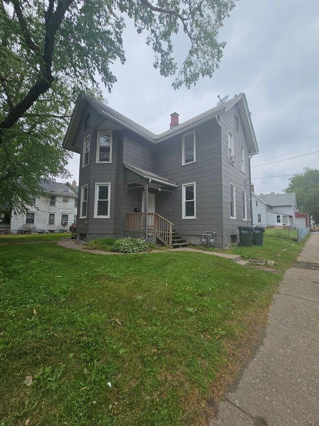 property at 604 Fillmore St