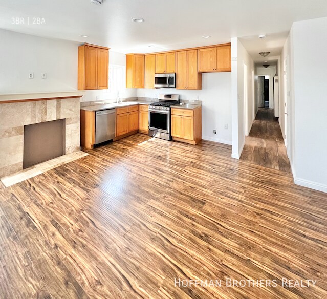 5507 S Manhattan Pl in Los Angeles, CA - Building Photo